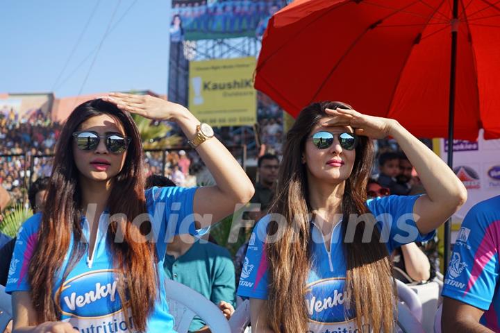 Daisy Shah and Sangeeta Bijlani Snapped at CCL Match