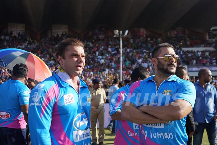 Sohail Khan and  Salman Khan Snapped at CCL Match