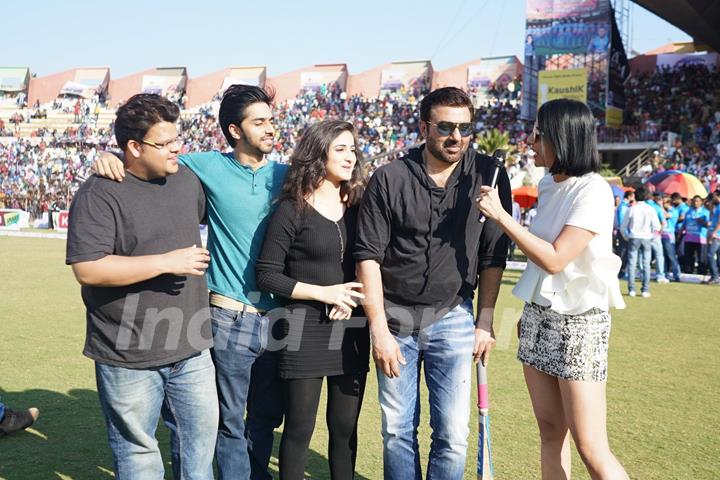 Sunny Deol and Ghayal Once Again Kids Snapped at CCL Match