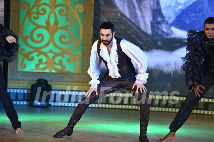 Sandip Soparrkar Performs the opening dance at 14th Mumbai International Film Fest