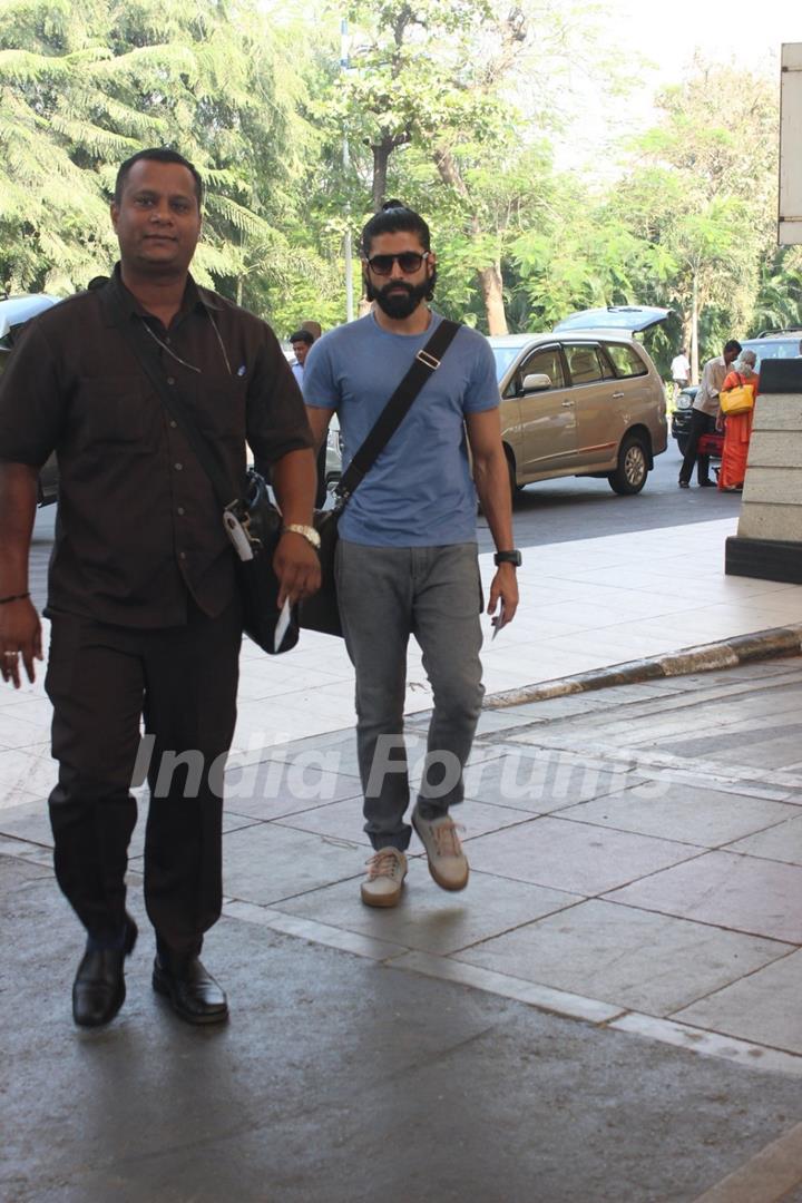 Farhan Akhtar Snapped at Airport