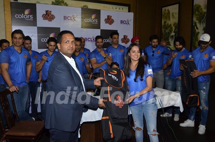 Anita Hassanandani at Press Meet of 'Chandigarh Cubs' Team BCL