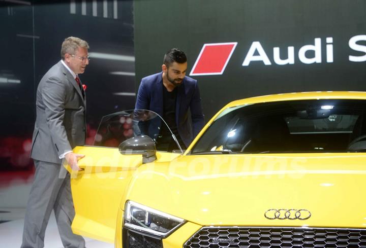 Virat kohli Check Out the All New Audi R8 V10 at Auto Expo 2016 in Delhi