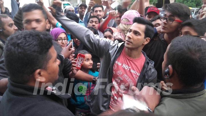 Varun Dhawan gets mobbed in Abu Dabi