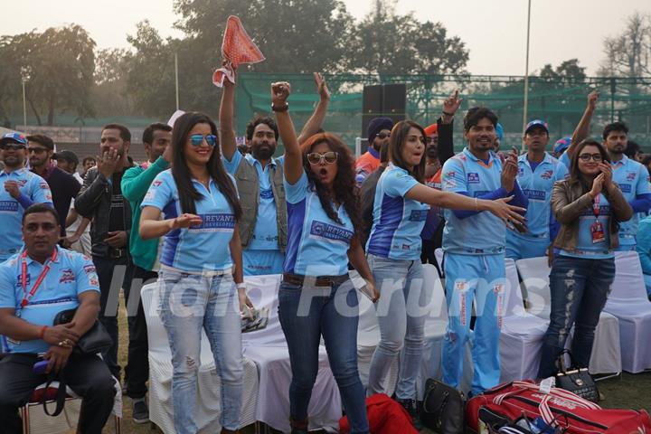 Bhojpuri Dabanggs Cheers Their Team at 'Celebrity Cricket League' Match