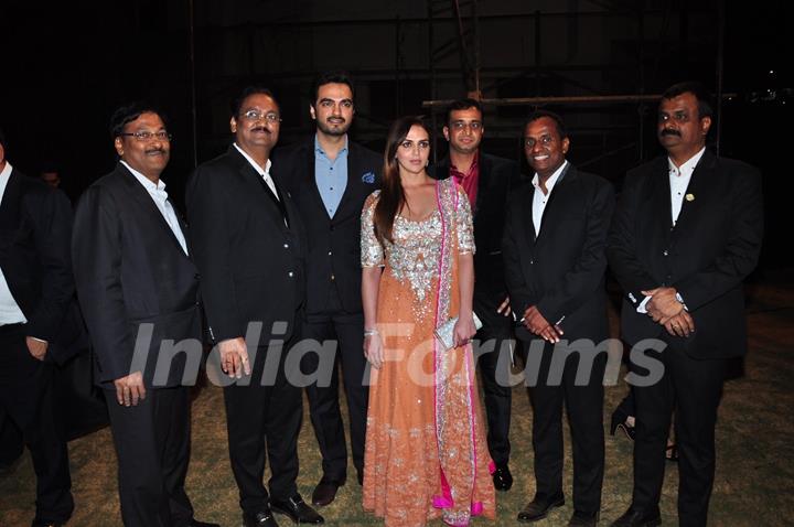 Esha Deol with her Husband at National Jewellery Awards 2016