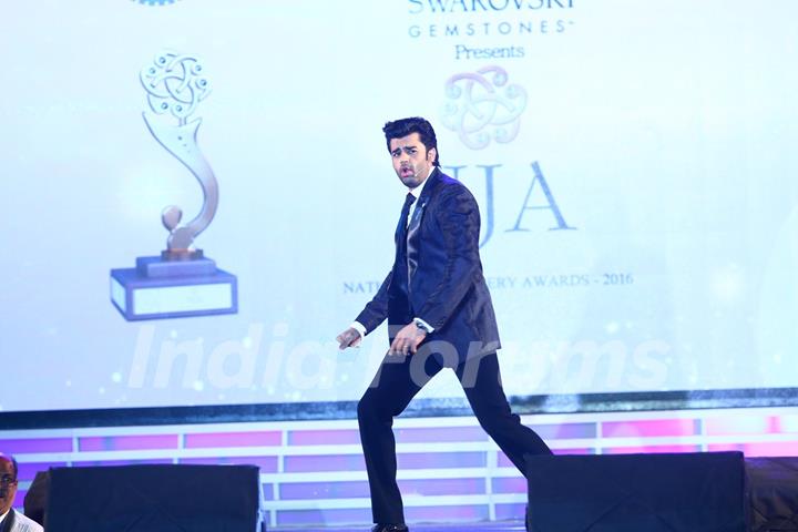 Manish Paul at National Jewellery Awards 2016