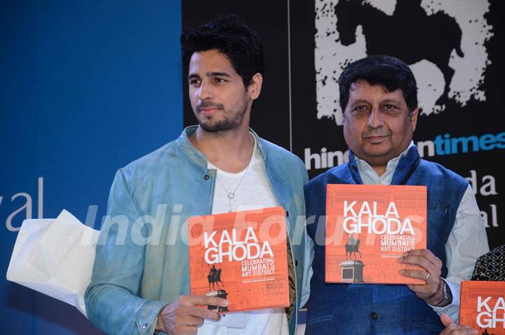 Sidharth Malhotra Inaugurates Kala Ghoda Festival '16