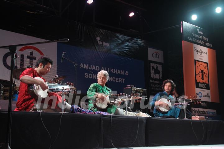 Amjad Ali Khan and Sons Amaan Ali and Ayaan Ali Performs at Inauguration of Kala Ghoda Festival '16