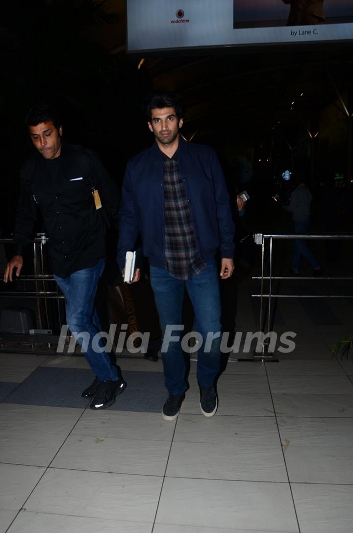 Aditya Roy Kapur Snapped at Airport