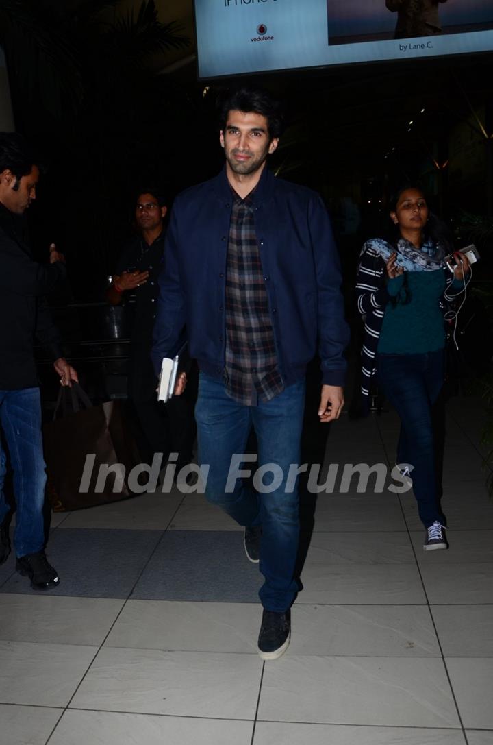 Aditya Roy Kapur Snapped at Airport