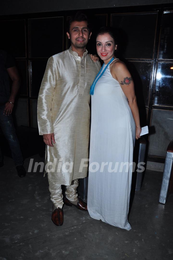 Sonu Nigam and Madurima Nigam at Meet Bros Success Bash