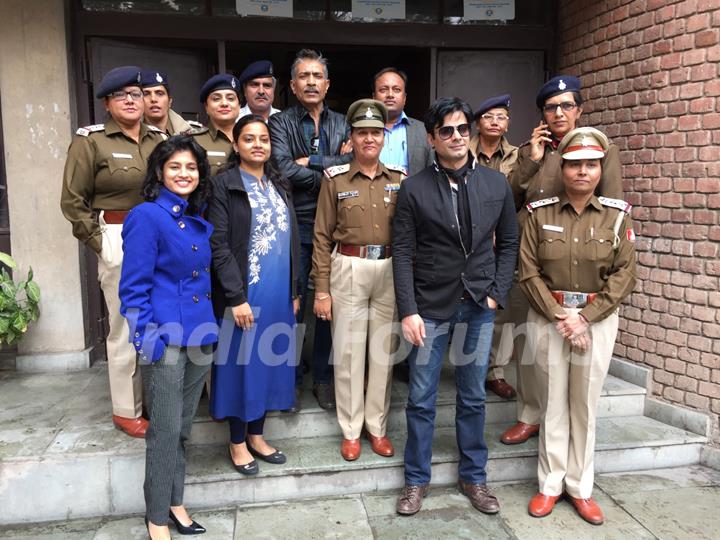 Prakash Jha and Manav Kaul Visits Police Station to Promote Jai Gangaajal