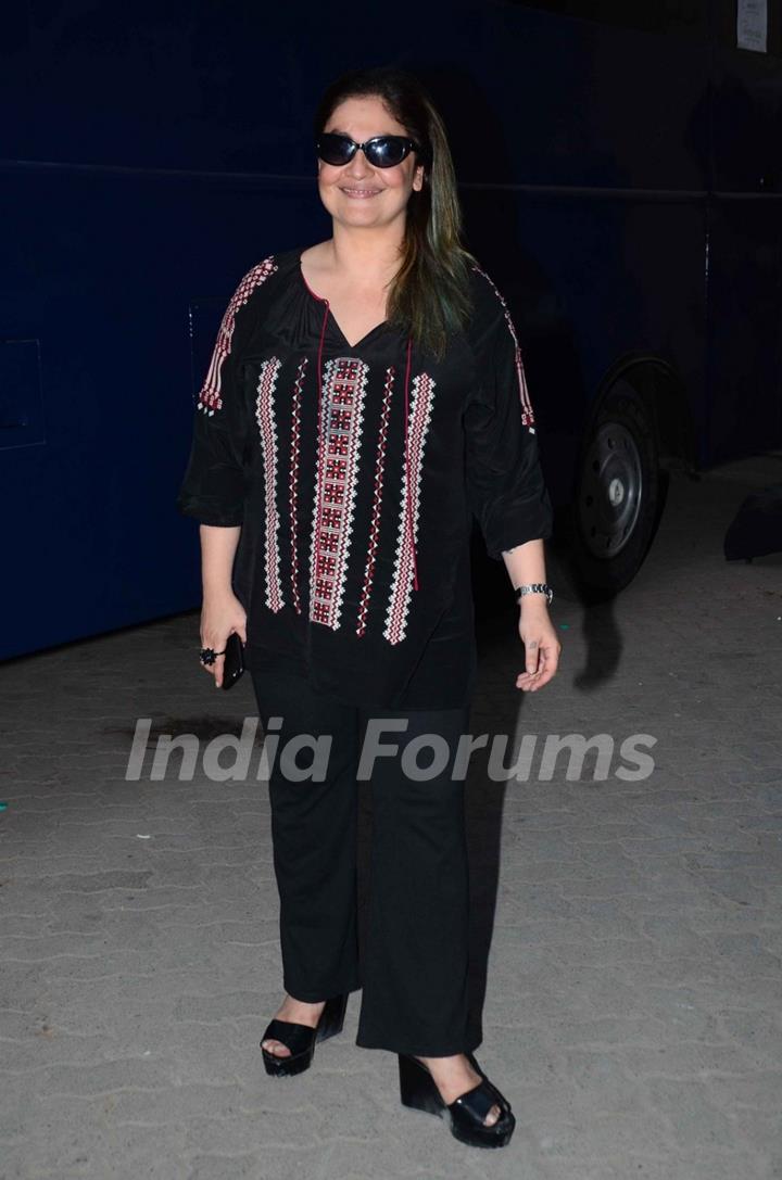 Pooja Bhatt at Launch of film 'Cabaret' & On Location Shoot!