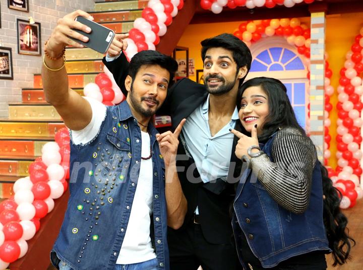 Rajneesh Duggal and Swati Sharma Takes Selfie with Karan Wahi: Promotes 'Direct Ishq'