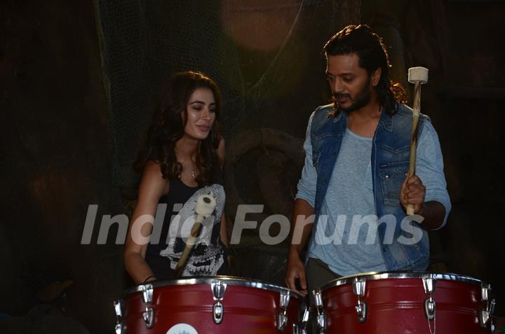 'Banjo' Film Launch: Riteish Deshmukh and Nargis Fakhri Tries their Hand on Drums