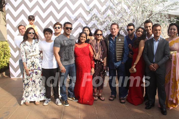 Salman's whole Family at Arpita Khan's Baby Shower