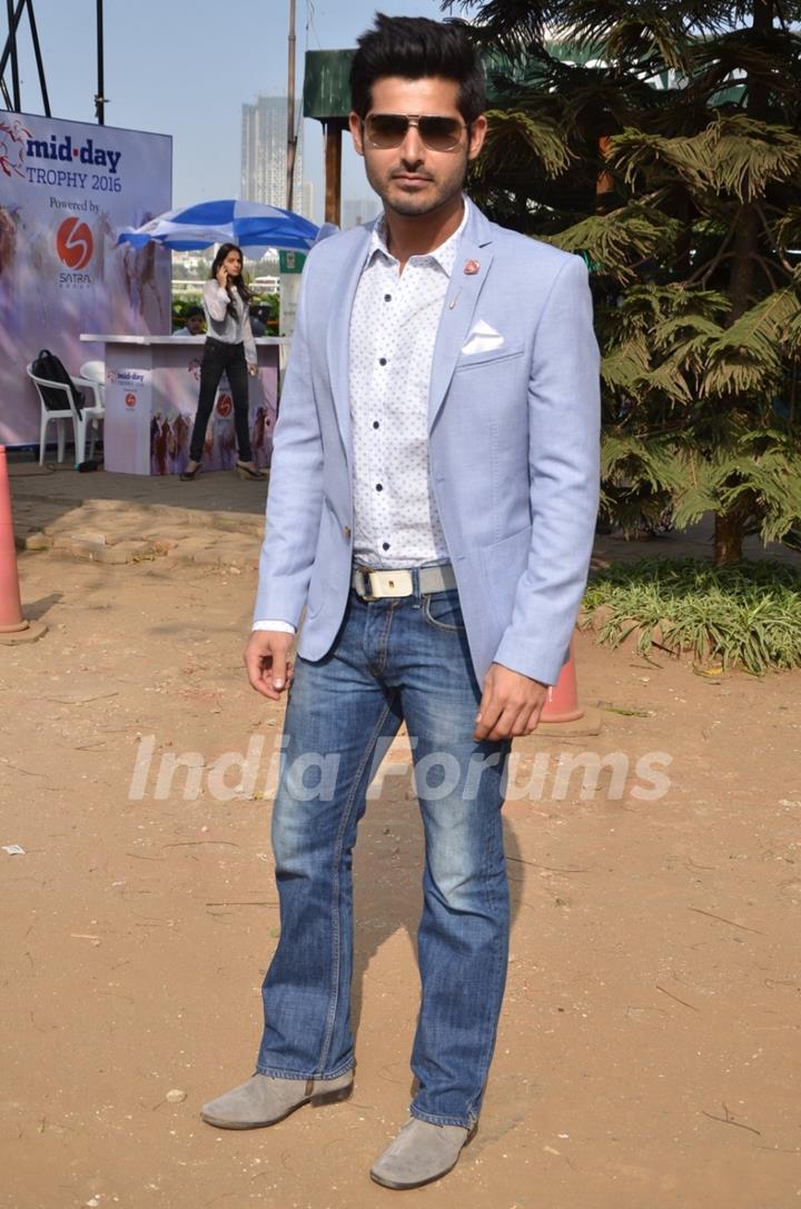 Omkar Kapoor at Mid-Day Race