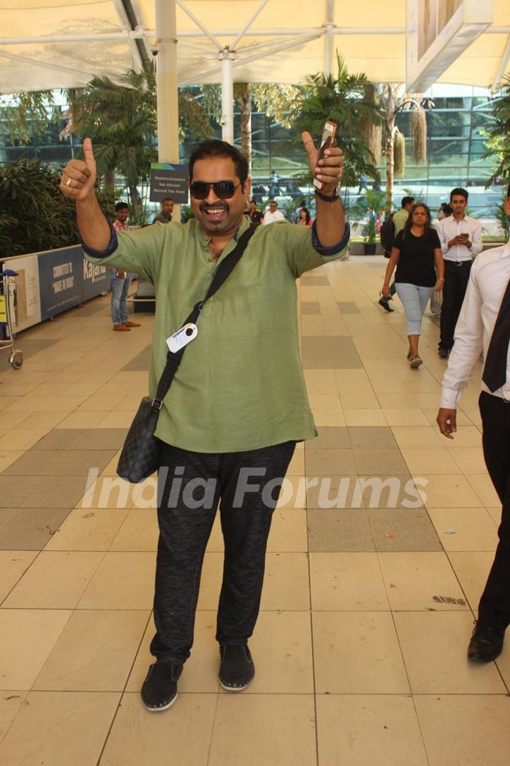 Shankar Mahadevan Snapped at Airport