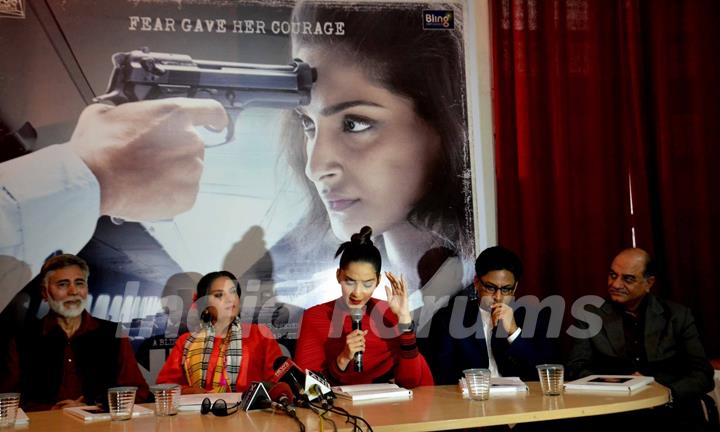 Sonam Kapoor, Shabana Azmi and Ram Madhvani at Promotions of 'Neerja' in Delhi