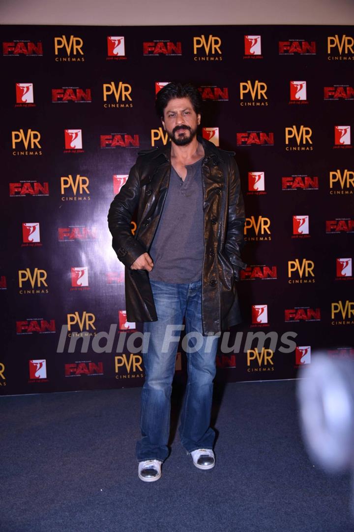 Shah Rukh Khan at Press Meet of FAN in Delhi