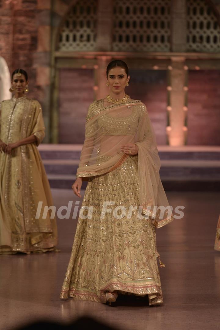 Anita Dongre Show at Make in India Bridal Couture Show