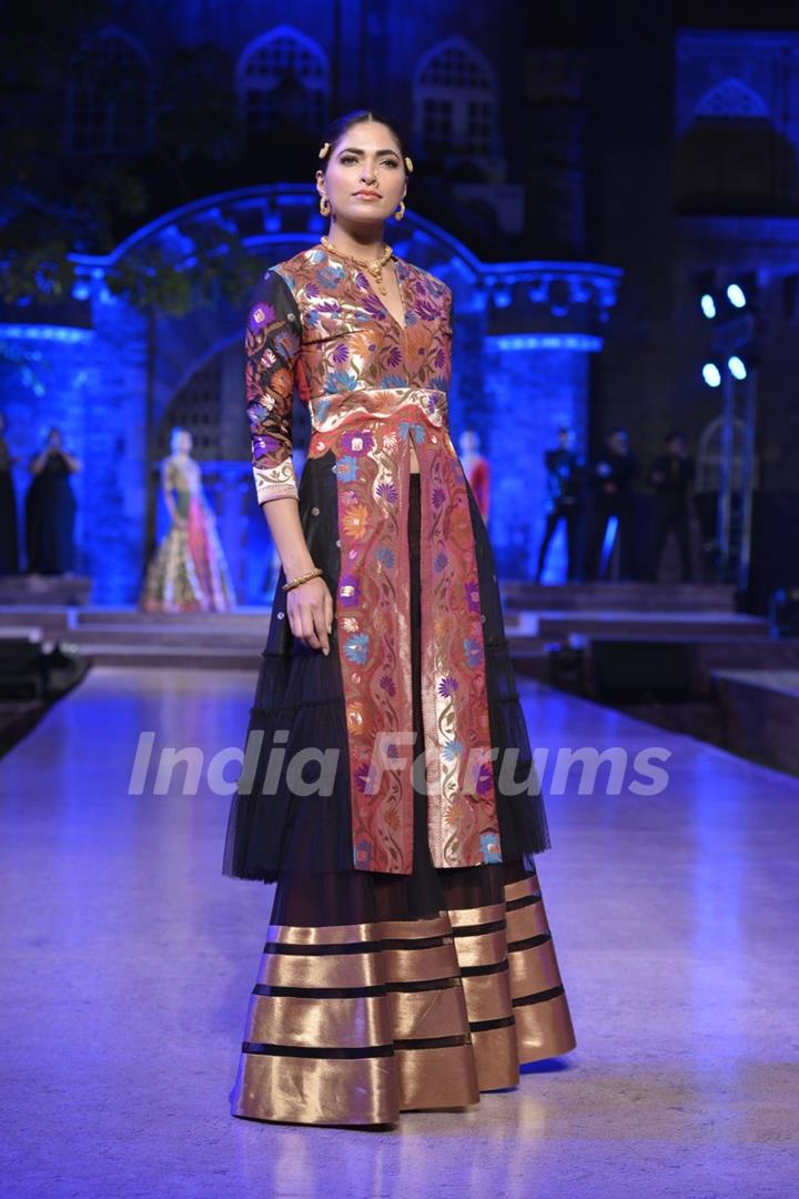 Parvathy Omanakuttan walks for Neeta Lulla at Make in India Bridal Couture Show