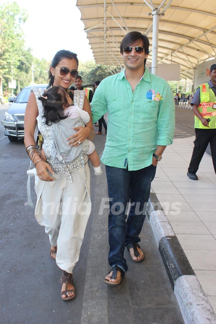 Vivek Oberoi With Wife and Baby Snapped at Airport