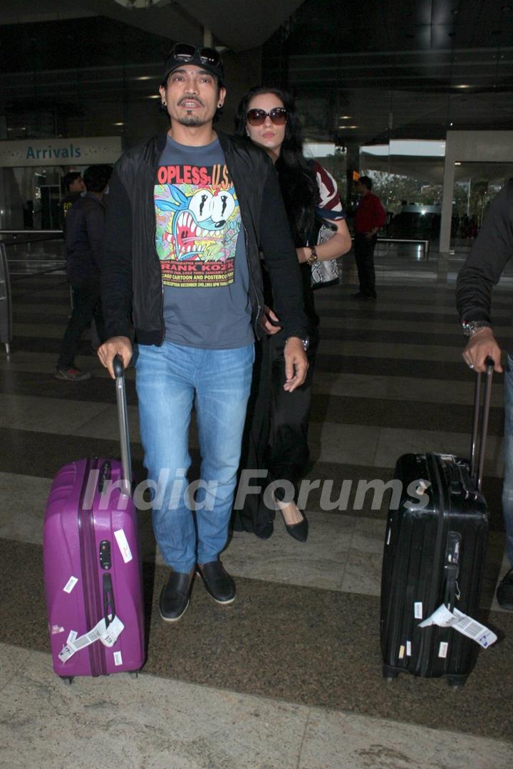 Shawar Ali Snapped at Airport