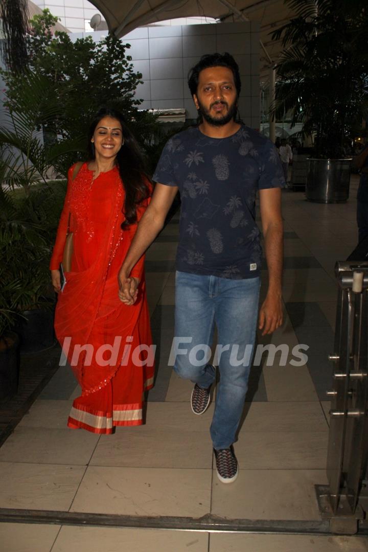 Riteish Deshmukh and Genelia Dsouza Snapped at Airport