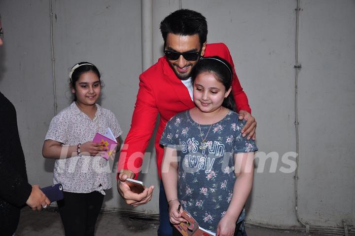 Ranveer Singh Takes a Selfie with Fan: Snapped at Mehboob