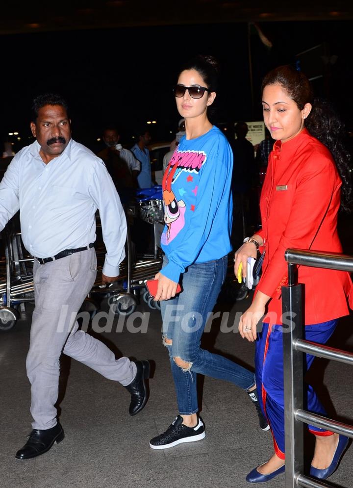 Katrina Kaif Snapped at Airport