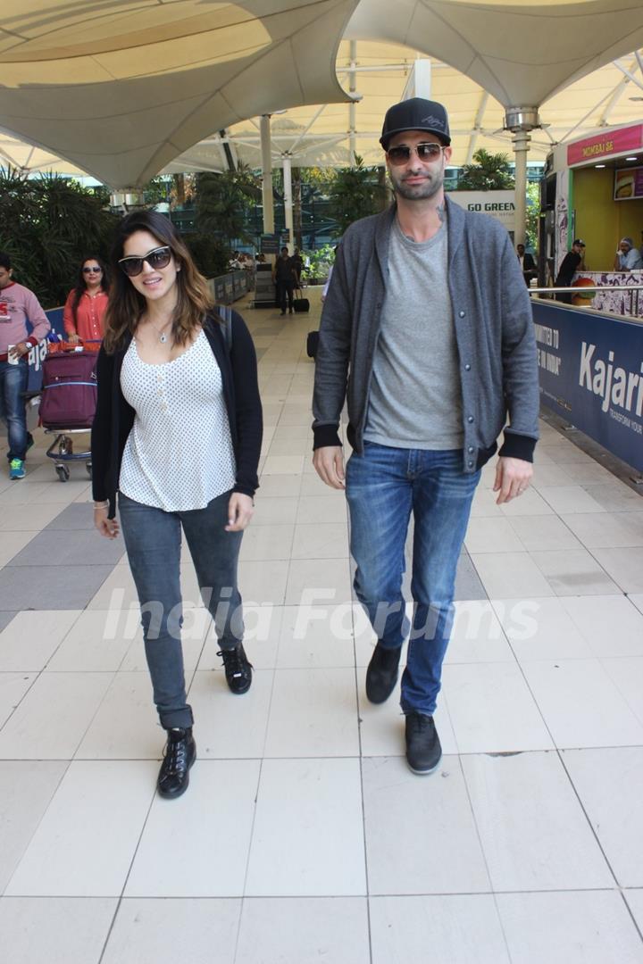 Sunny Leone spotted at Airport