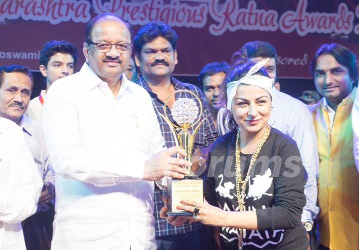 HARD KAUR honoured at the Maharashtra Ratna Awards