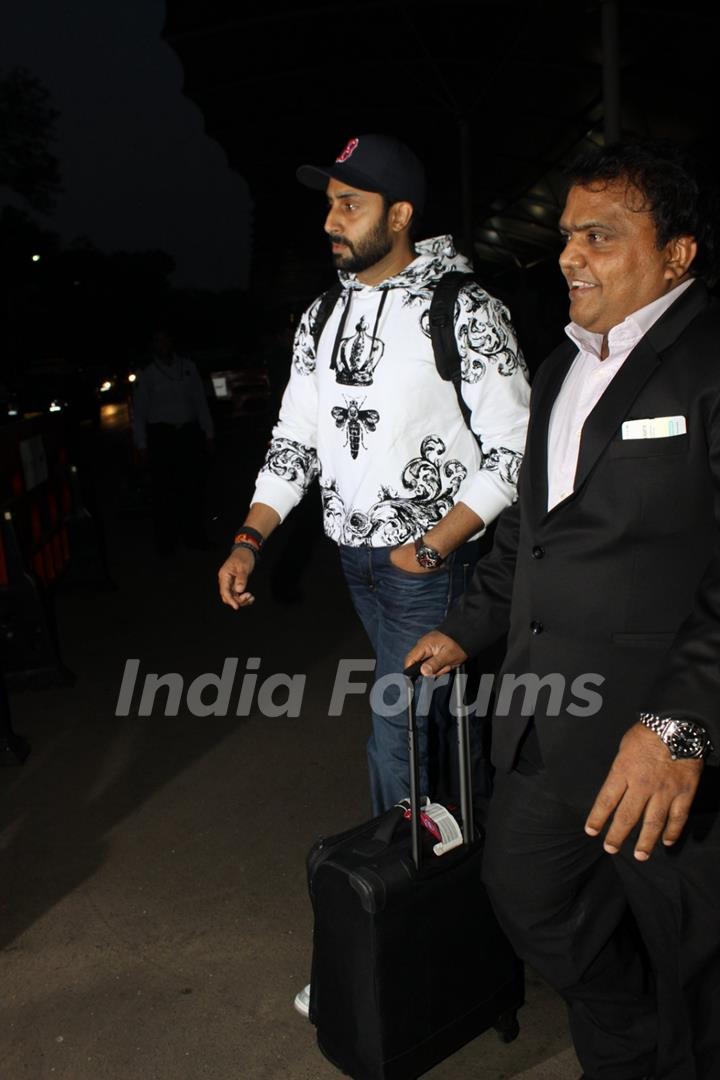 Abhishekh Bachchan Snapped at Airport