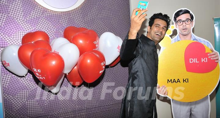 Anuj Sachdeva Takes a Selfie with a Cutout at Special Screening of 'Love Shagun'