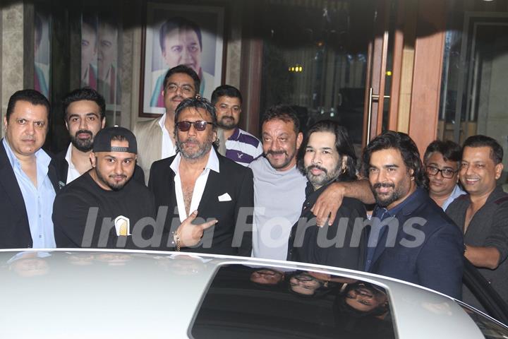 R Madhavan, Jackie Shroff and Yo Yo Honey Singh Meets Sanjay Dutt at his Residence!