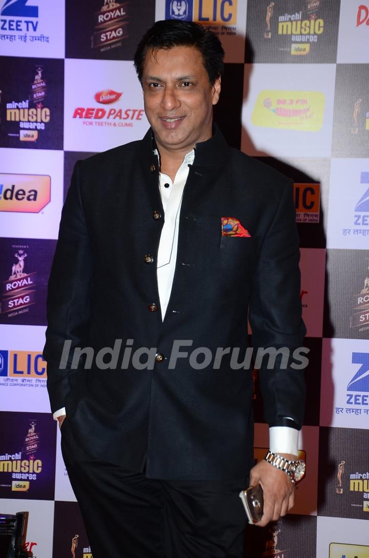 Madhur Bhandarkar at Mirchi Music Awards 2016