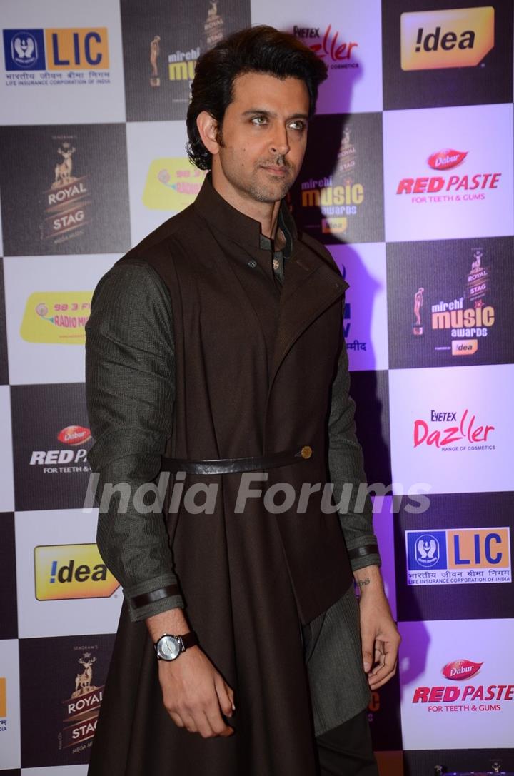 Hrithik Roshan at Mirchi Music Awards 2016