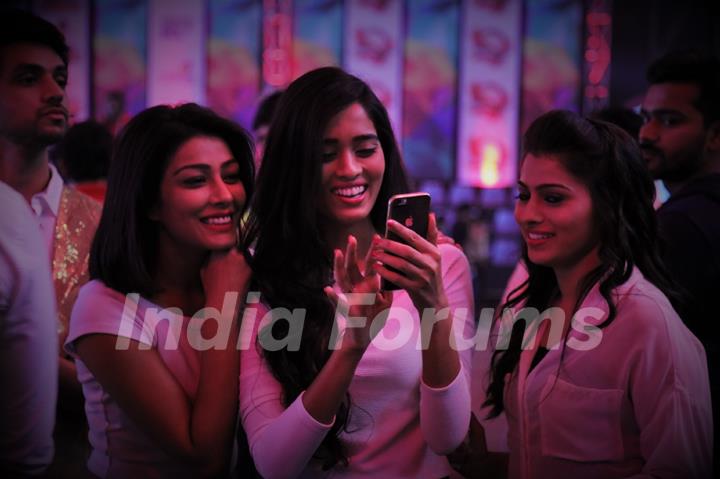 Charu Mehta, Neha Saxena and Aparna Dixit 'Kolkata Baabu Moshayes' at the Curtain Raiser Shoot