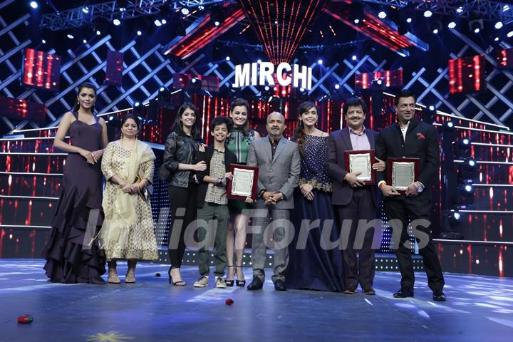 Celebs at Mirchi Music Awards 2016