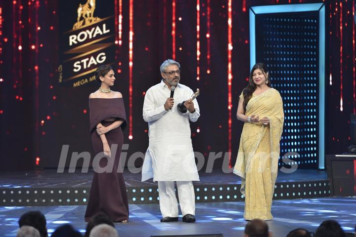 Sanjay Leela Bhansali interacts with the audience at Mirchi Music Awards 2016