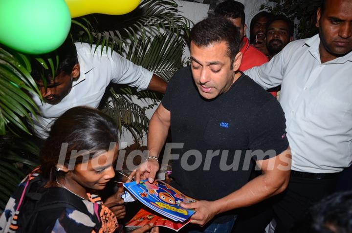 Salman Khan Snapped intereacting with street Kids Outside Olive