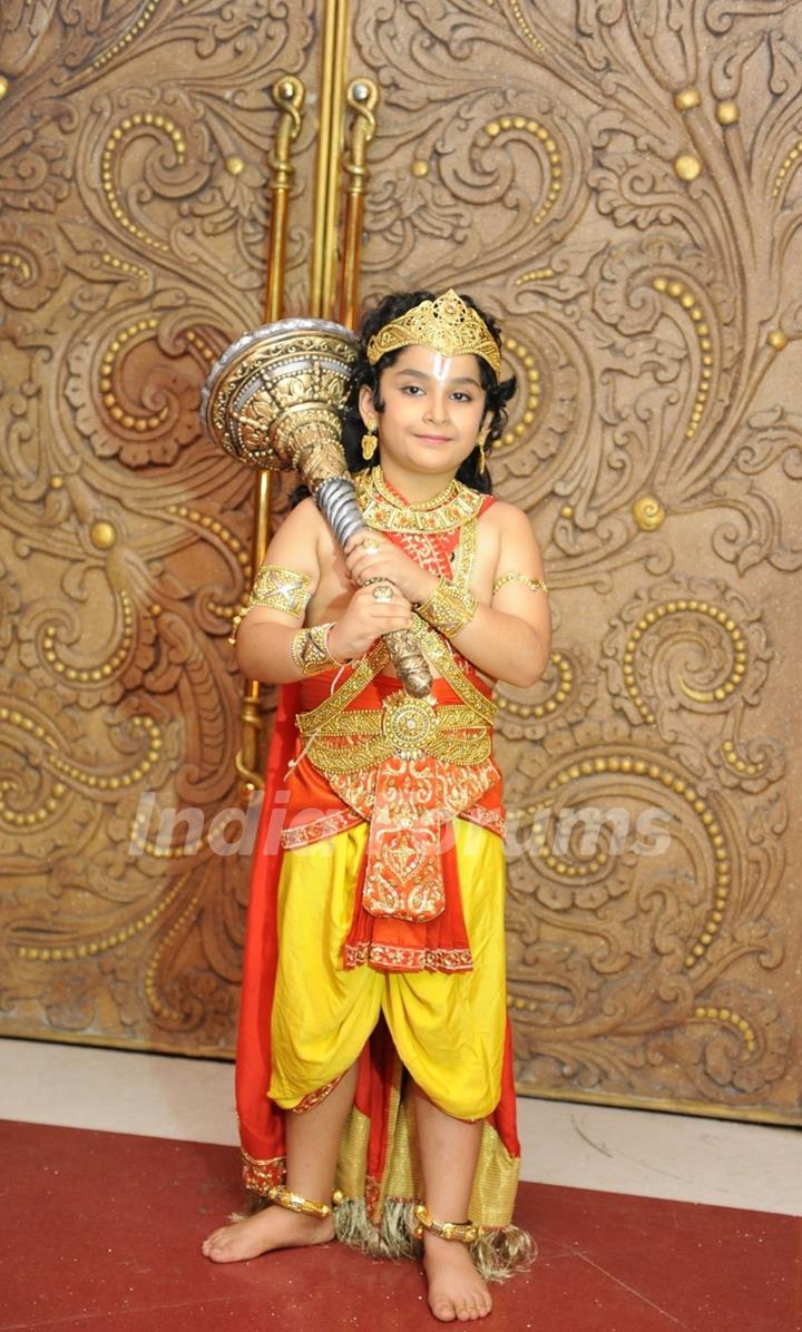 Though unwell, Ishant Bhanushali aka Bal Hanuman continues shooting!