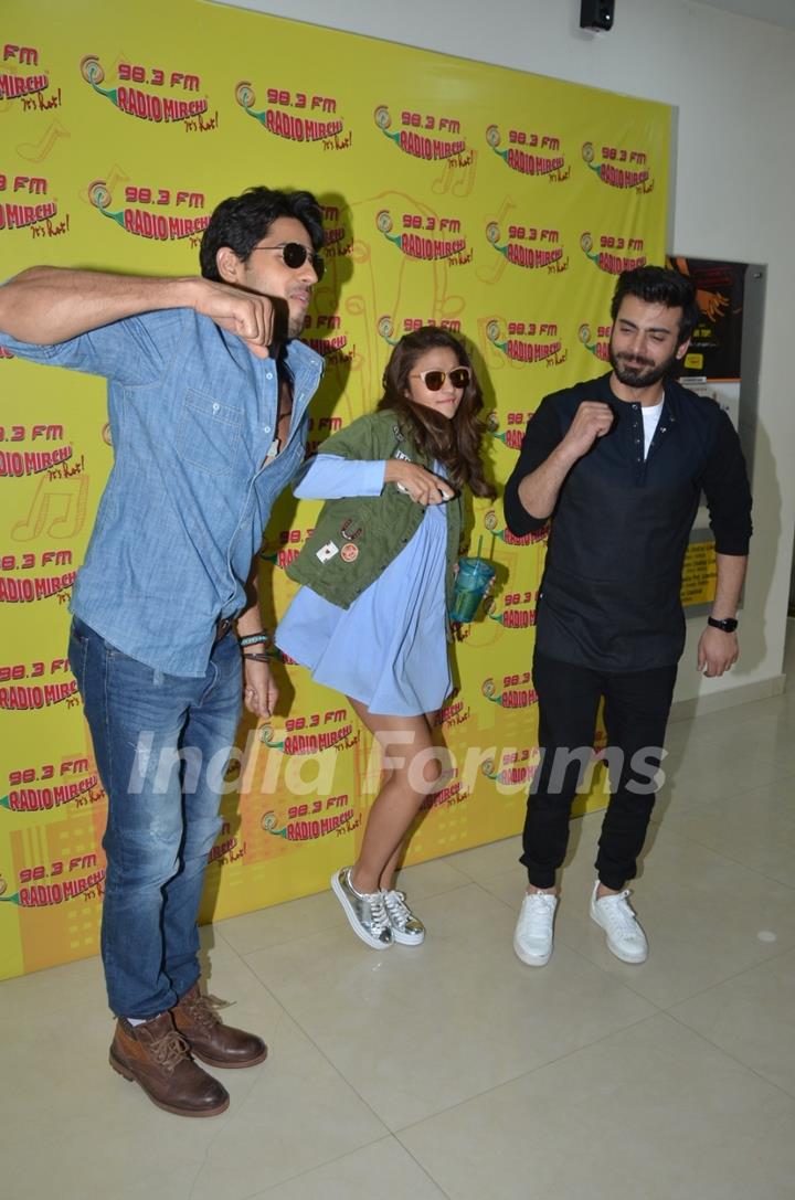 Alia Bhatt, Sidharth and Fawad Live on Radio Mirchi for Promotions of 'Kapoor & Sons'