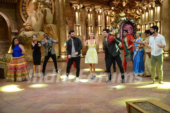 Sidharth Malhotra, Alia Bhatt and Fawad Khan Promotes Kapoor & Sons on Comedy Nights Bachao