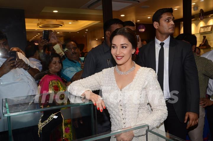 Madhuri Dixit at Inauguration of PNG Jeweller's New Store