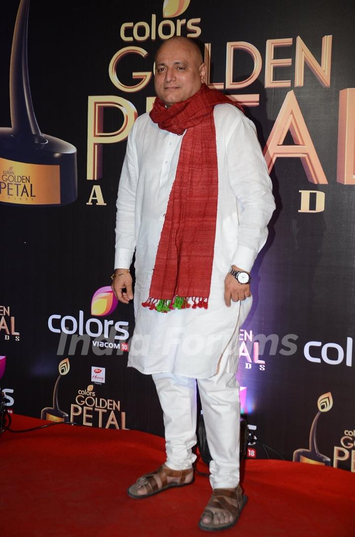 Manoj Joshi at Golden Petal Awards 2016