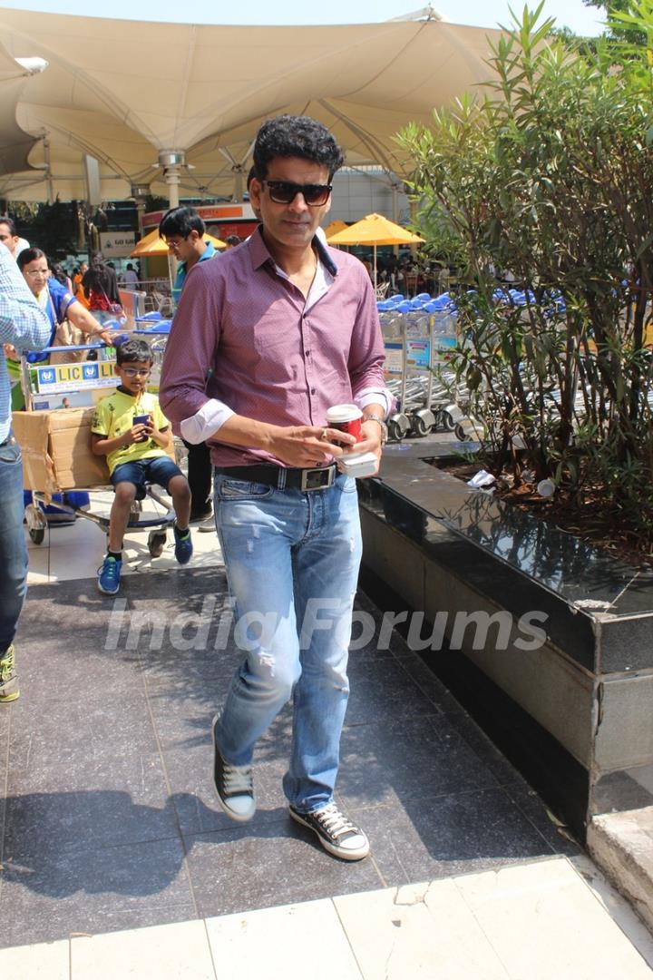 Manoj Bajpayee Snapped at Airport