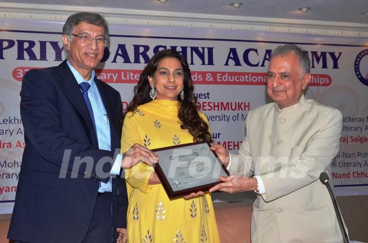 Juhi Chawla at the Priyadarshni Academy's Literary Awards